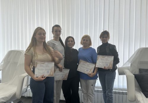 Курсы онлайн · Повышение квалификации практикующего подолога и мастера по уходу за стопой · Вся базовая подология от А до Я · Биомеханика. Тейпирование. Разгрузки.